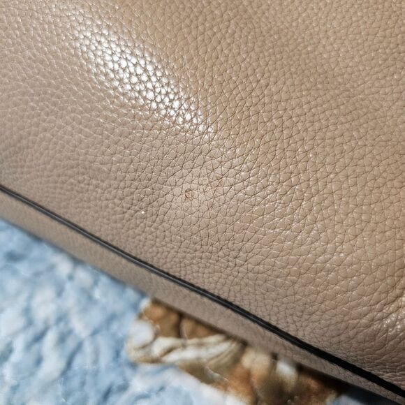 Coach Ava Chain Tote in Pebbled Leather - Picture 4 of 8